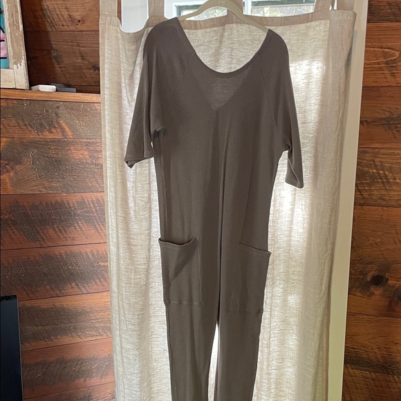 TKEES Gray Knit Fabric - Picture 1 of 3